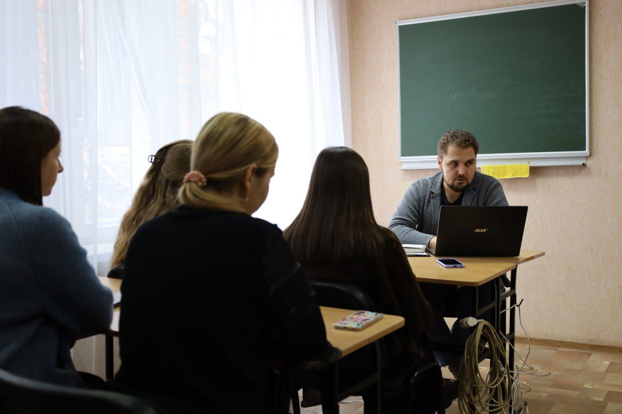 Встреча с депутатом Сергеем Медведевым .