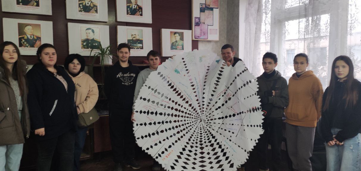 Поддержка защитников Горловки в преддверии праздников .