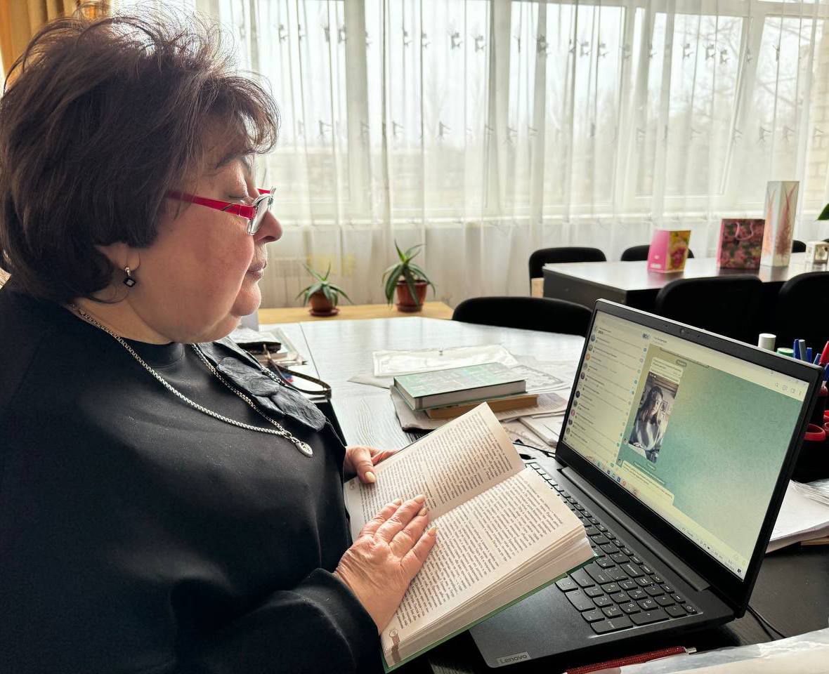 Горловский педагог провела урок-консультацию для учащихся Республики.