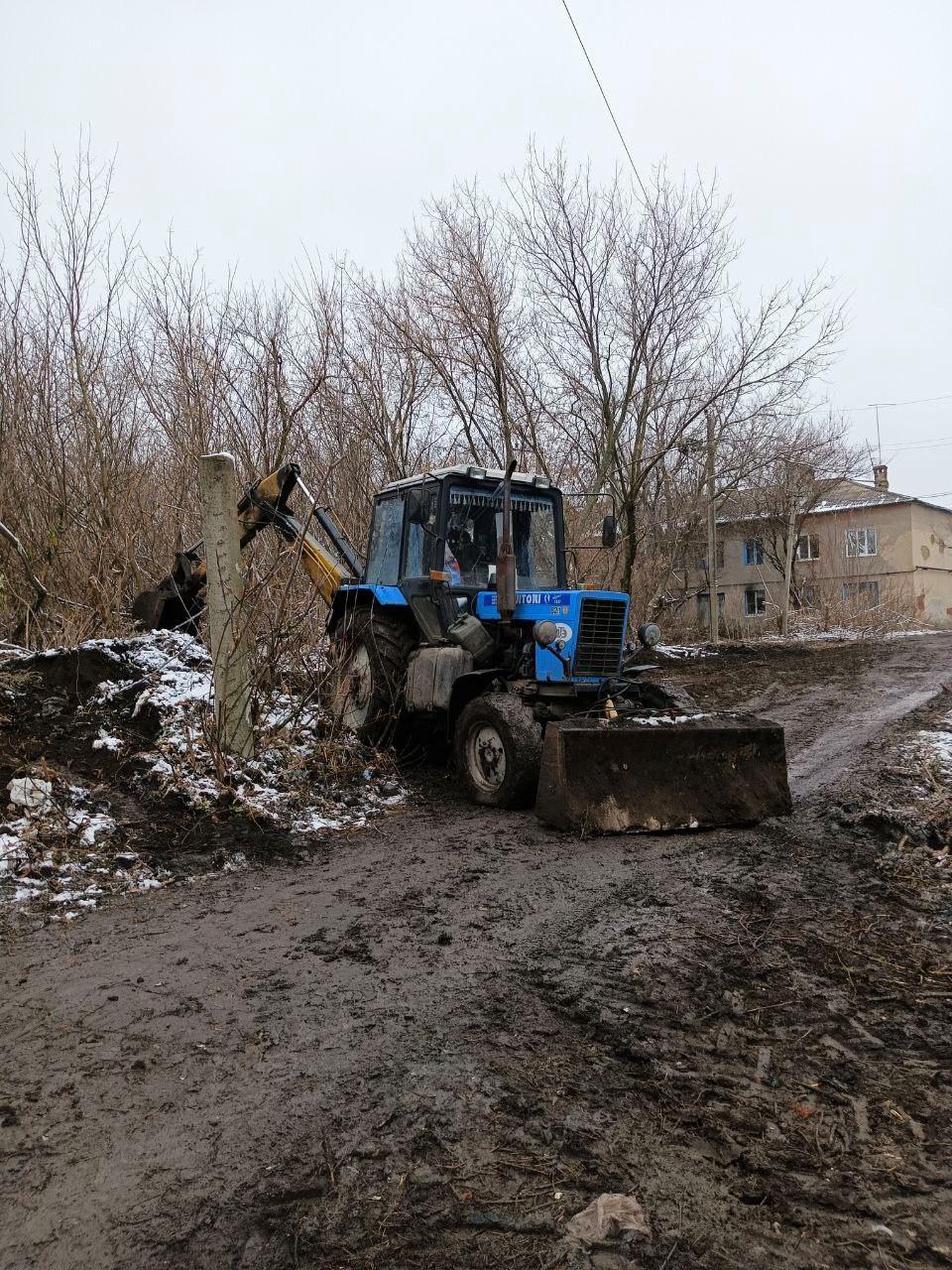 Специалисты «Горловкатеплосети» оперативно ликвидировали аварийную ситуацию на теплотрассе.