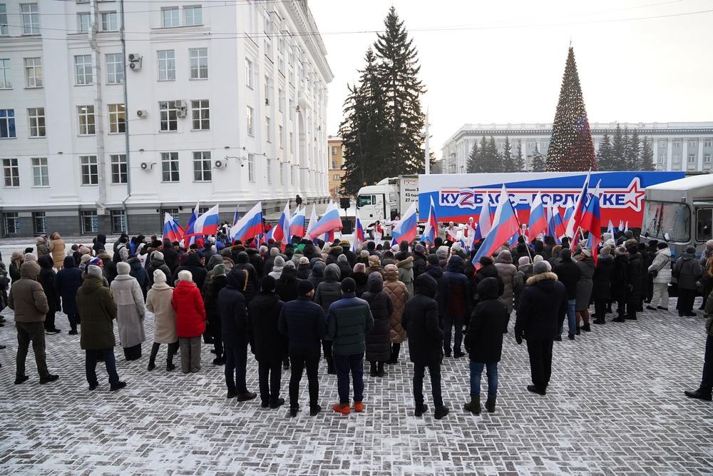 Кузбасс отправил в Горловку новогодние подарки для детей.