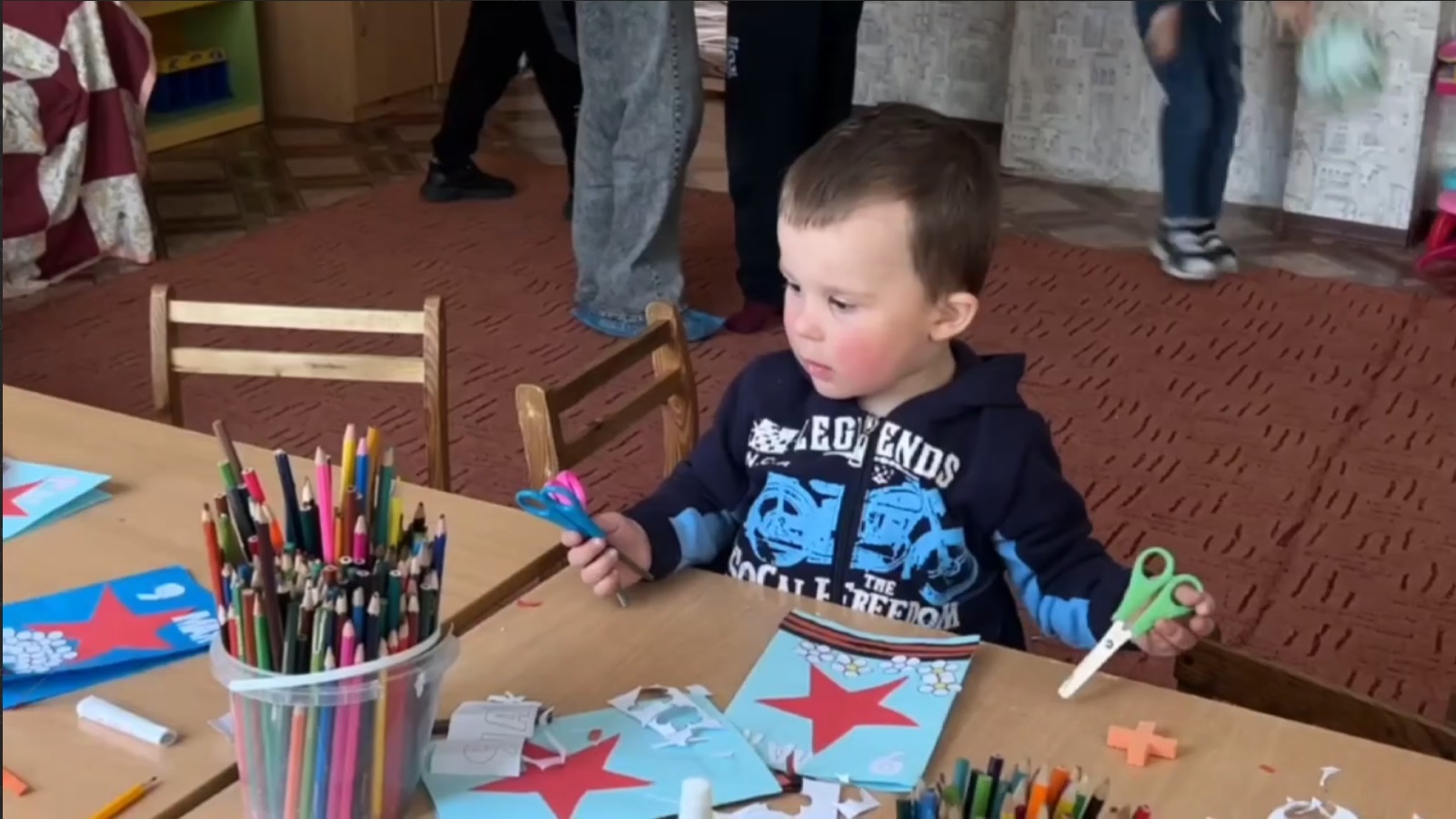 Молодёжка Горловки посетила детский социальный центр.