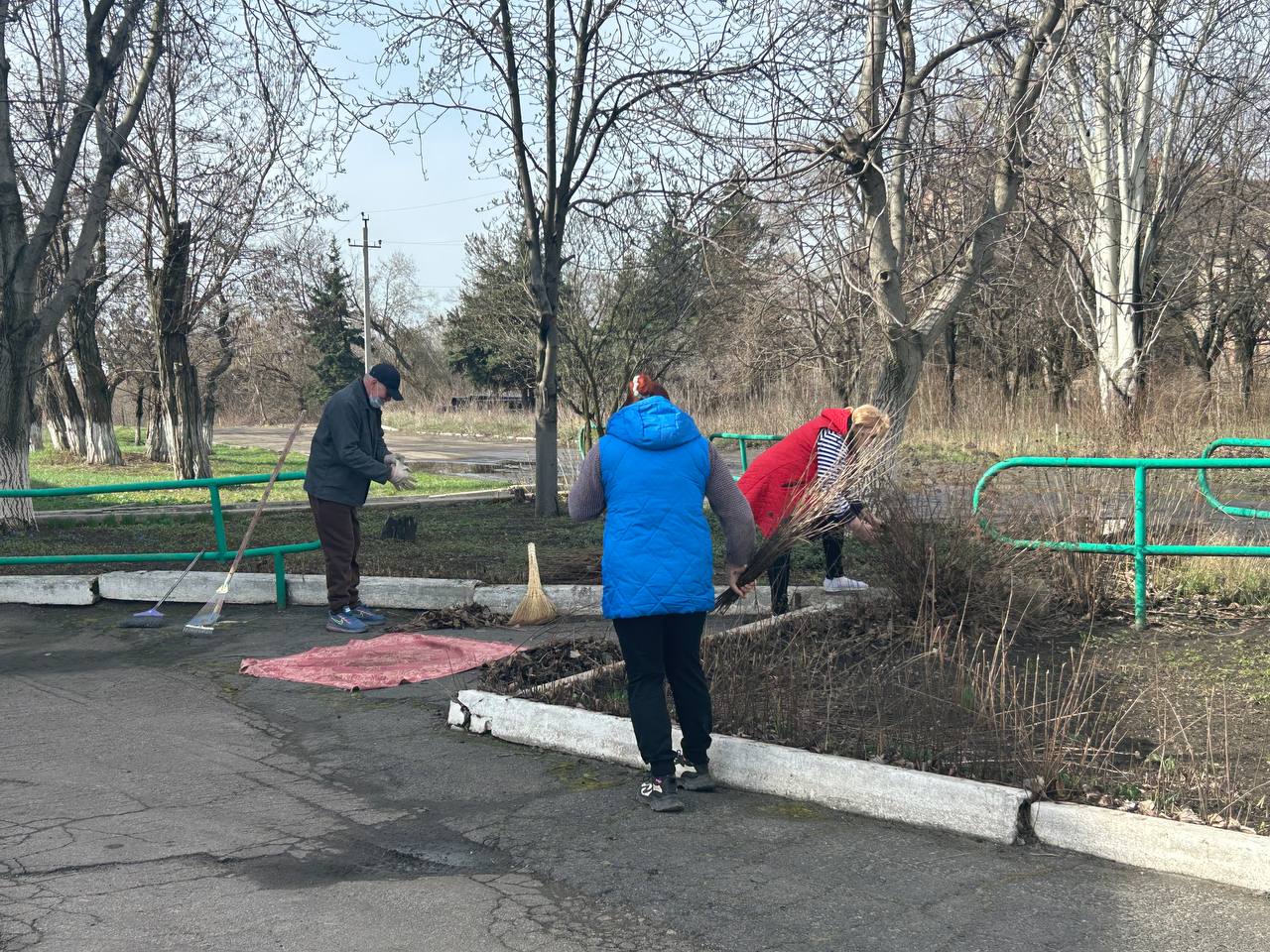 В Горловке состоялся II весенний общереспубликанский субботник в рамках республиканского двухмесячника по благоустройству.