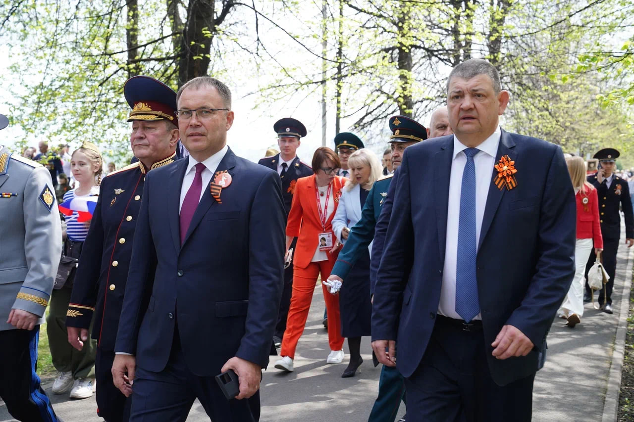 Иван Приходько во время визита в Кузбасс принял участие в мероприятиях, приуроченных к 80-й годовщине Великой Победы.