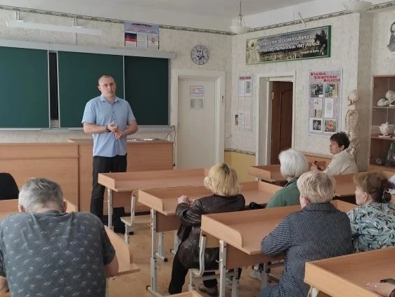 В Никитовском внутригородском районе города Горловка состоялись встречи с трудовыми коллективами.