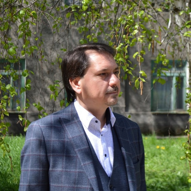 Иван Сергеевич Приходько поздравляет с днем рождения Андрея Николаевича Костюка.