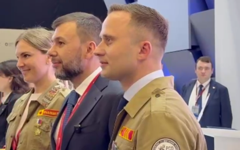 На полях ПМЭФ Глава ДНР Денис Пушилин и командир «Российских студенческих отрядов» Ярослав Зубащенко подписали соглашение о сотрудничестве.