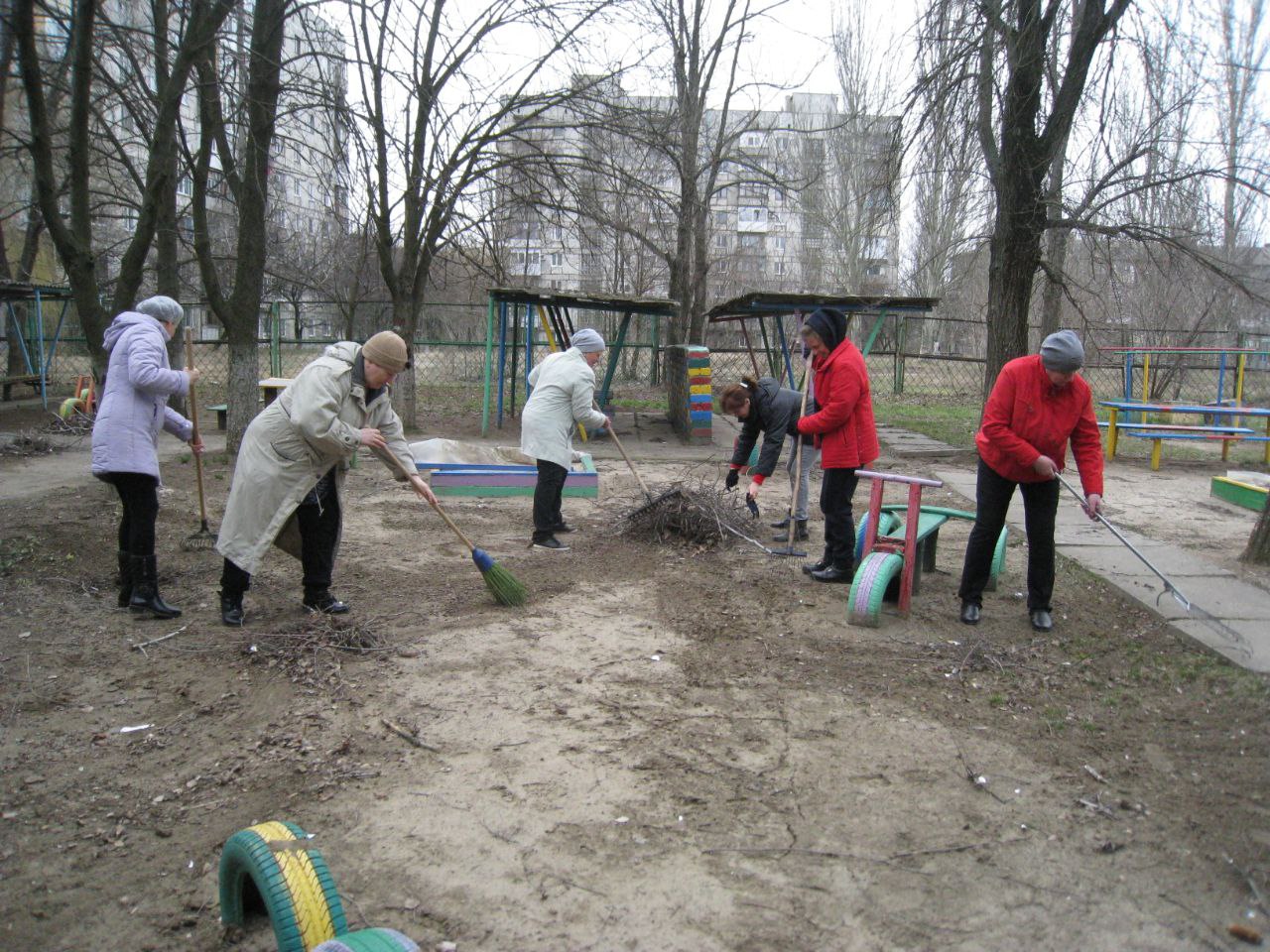 В Горловке состоялся общегородской субботник.