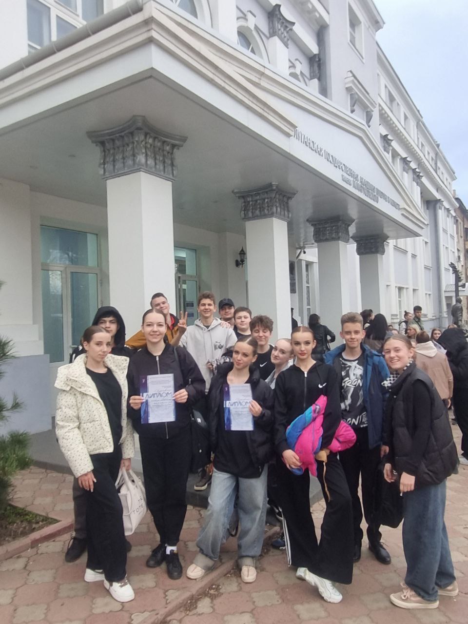 Горловский Народный ансамбль бального танца «Ритм» продолжает покорять новые вершины.
