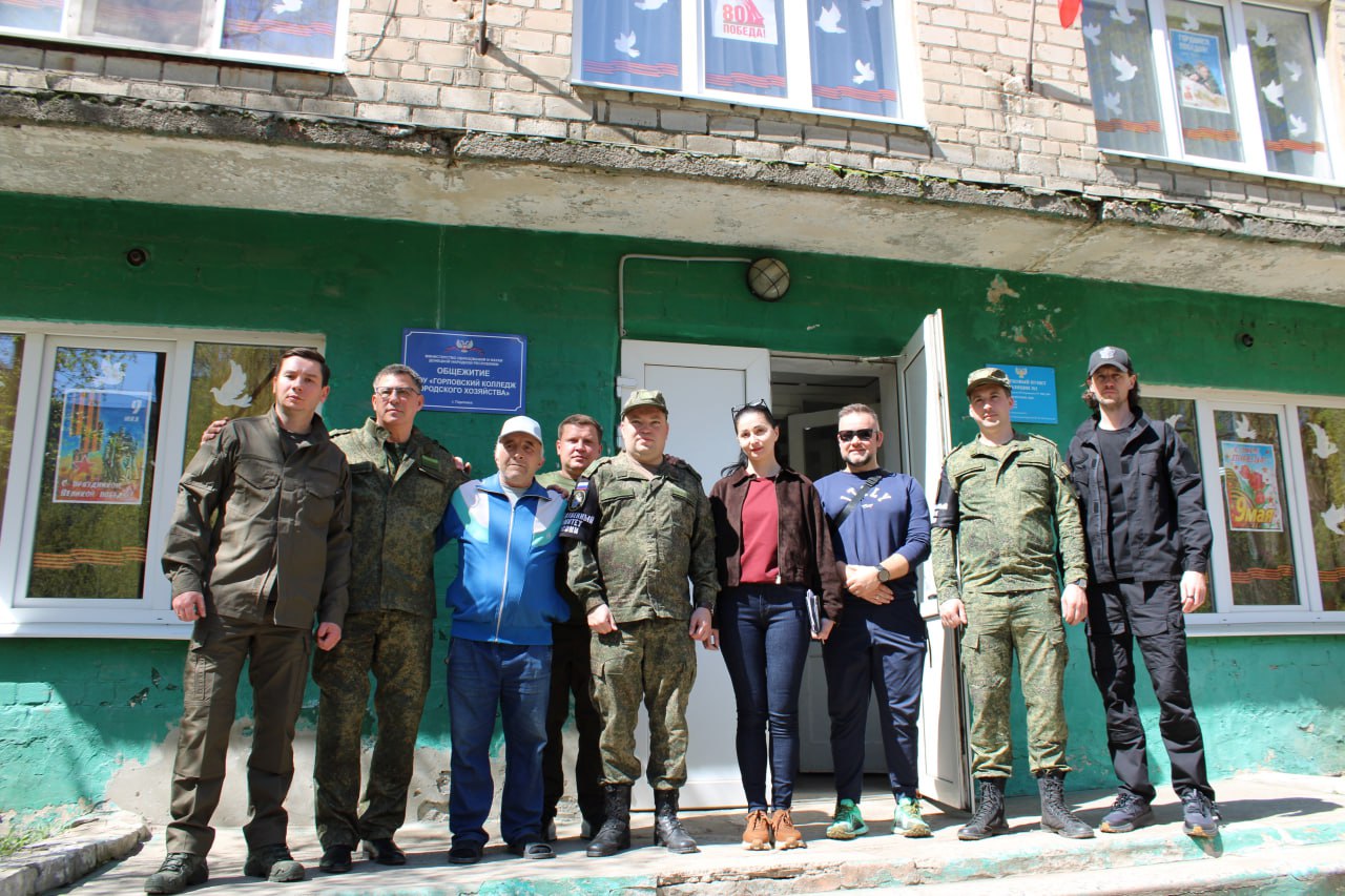 В Горловку прибыл гуманитарный груз для детей и беженцев.
