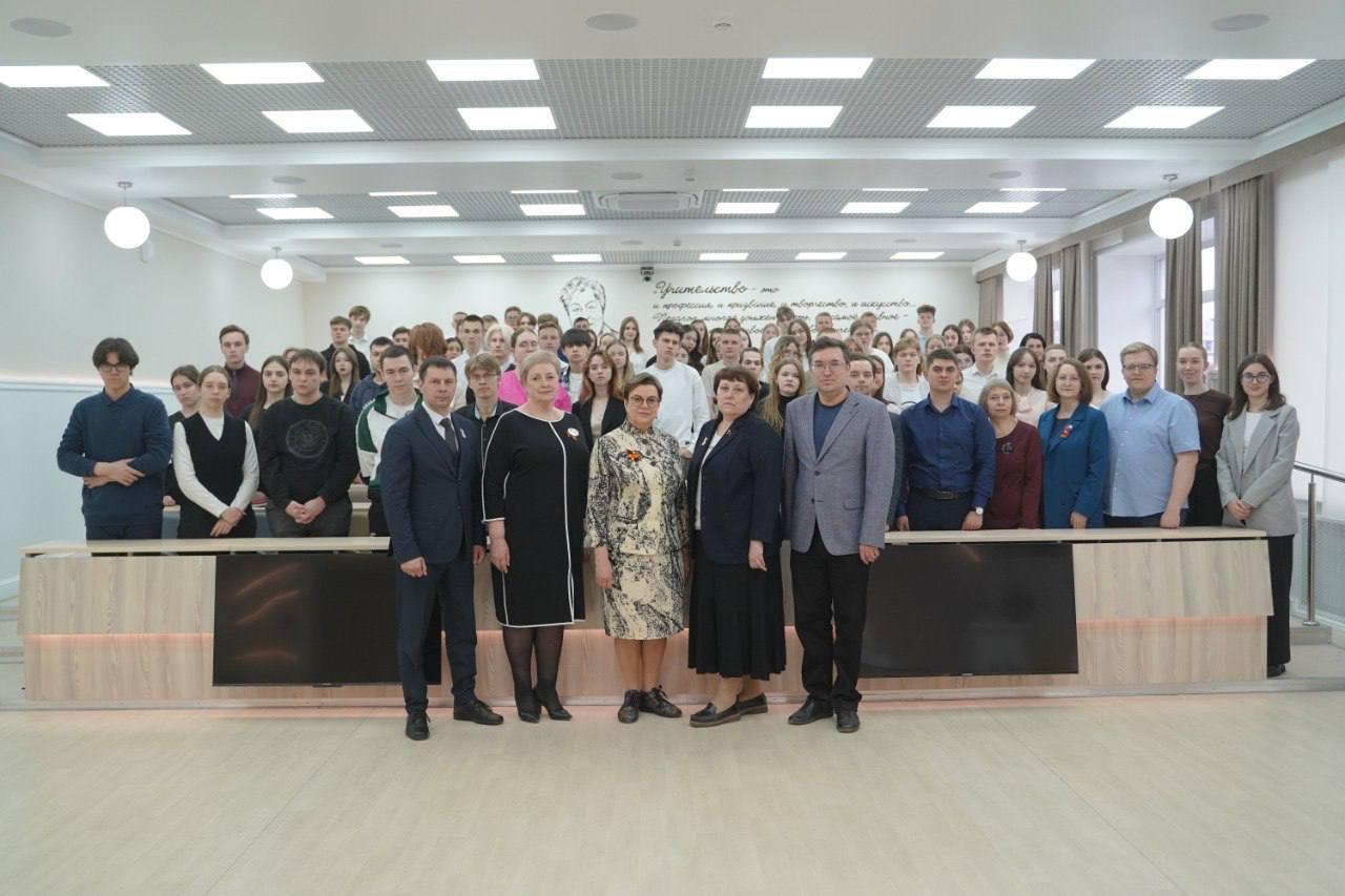 Преподаватели из Горловки стали участниками кузбасского фестиваля «Победа за нами!».