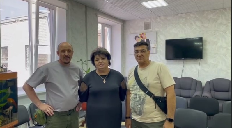 Аппарат Уполномоченного по правам человека Кузбасса доставил гуманитарную помощь медикам Горловки.