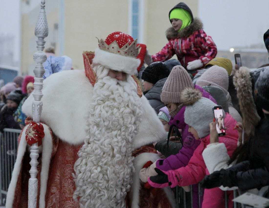 Кузбасс исполнит новогодние желания юных горловчан.