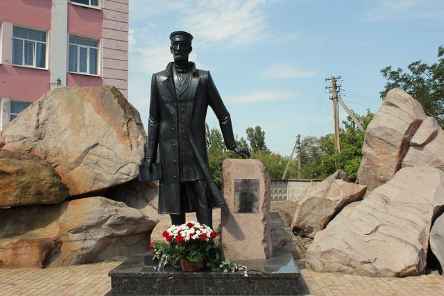 Памятник П.Н. Горлову.