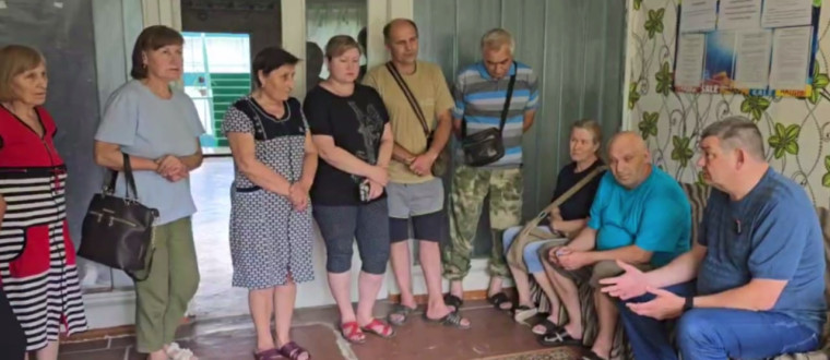 Иван Приходько встретился с эвакуированными из города Дзержинска гражданами. Иван Приходько встретился с эвакуированными из города Дзержинска гражданами.