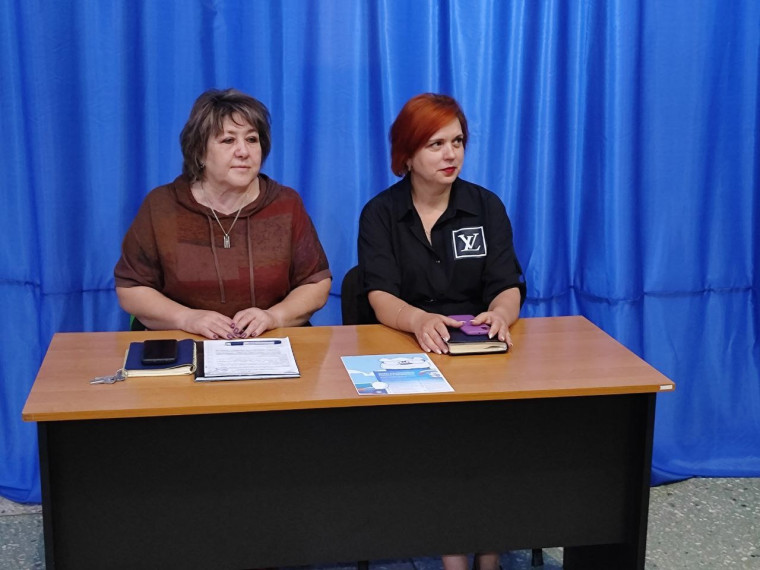 Заместитель руководителя Управы Калининского внутригородского района города Горловка Лукьянчук Валентина провела встречу с населением на подведомственной территории. Заместитель руководителя Управы Калининского внутригородского района города Горловка Лукьянчук Валентина провела встречу с населением на подведомственной территории.
