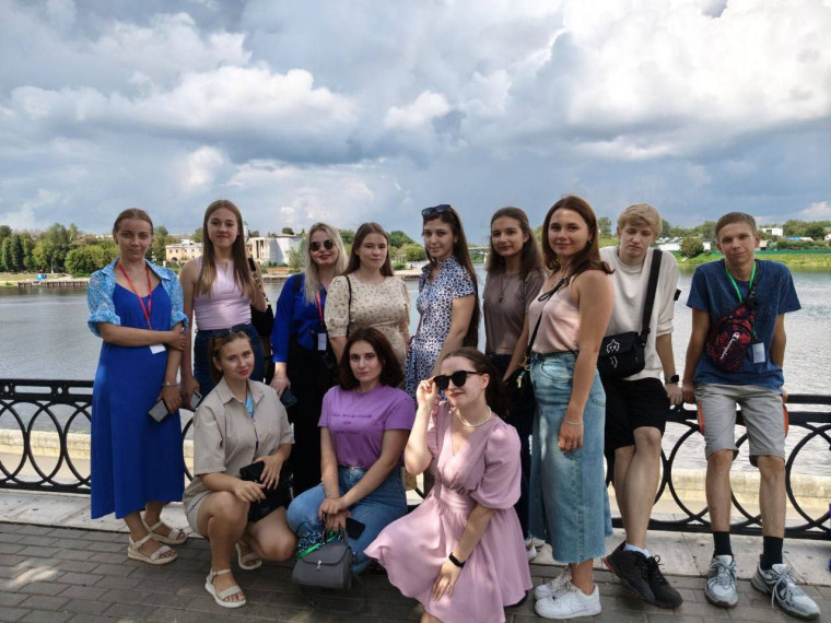 Студенты и преподаватели Донецкого государственного педагогического университета приняли участие в Летней педагогической школе. Студенты и преподаватели Донецкого государственного педагогического университета приняли участие в Летней педагогической школе.