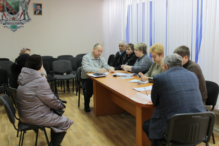 Заместитель главы администрации городского округа Горловка Игорь Горбатов провёл приём граждан. Заместитель главы администрации городского округа Горловка Игорь Горбатов провёл приём граждан.
