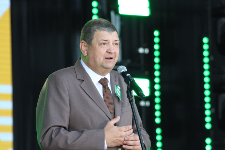Иван Приходько принял участие в мероприятиях, посвященных празднованию Дня шахтера в Кузбассе. Иван Приходько принял участие в мероприятиях, посвященных празднованию Дня шахтера в Кузбассе.
