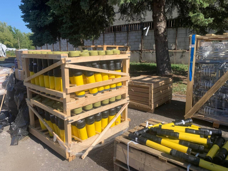 Кузбасс прислал в Горловку новое оборудование для водоснабжения . Кузбасс прислал в Горловку новое оборудование для водоснабжения .