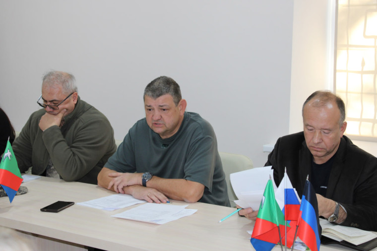 Иван Приходько провел очередное заседание городского штаба по подготовке и прохождению отопительного периода 2024-2025 годов. Иван Приходько провел очередное заседание городского штаба по подготовке и прохождению отопительного периода 2024-2025 годов.