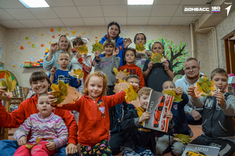 Первые Горловки посетили Детский социальный центр. Первые Горловки посетили Детский социальный центр.