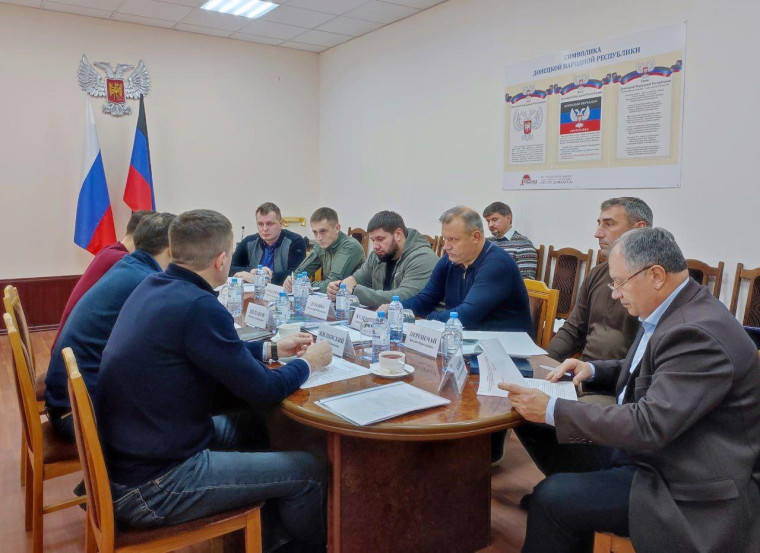 В Правительстве обсудили вопросы восстановления и развития трамвайного движения в регионе . В Правительстве обсудили вопросы восстановления и развития трамвайного движения в регионе .