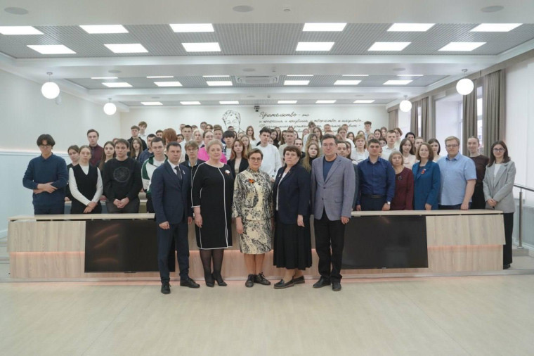 Преподаватели из Горловки стали участниками кузбасского фестиваля «Победа за нами!». Преподаватели из Горловки стали участниками кузбасского фестиваля «Победа за нами!».