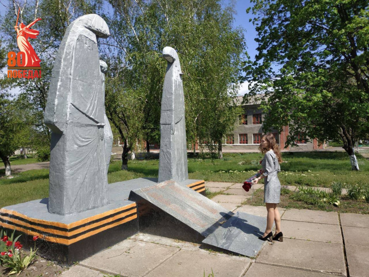 В Центрально-Городском внутригородском районе Горловки почтили память погибших в Великой Отечественной войне. В Центрально-Городском внутригородском районе Горловки почтили память погибших в Великой Отечественной войне.
