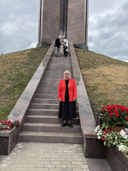 Председатель женского мусульманского движения приняла участие в памятных мероприятиях ко Дню Победы. Председатель женского мусульманского движения приняла участие в памятных мероприятиях ко Дню Победы.
