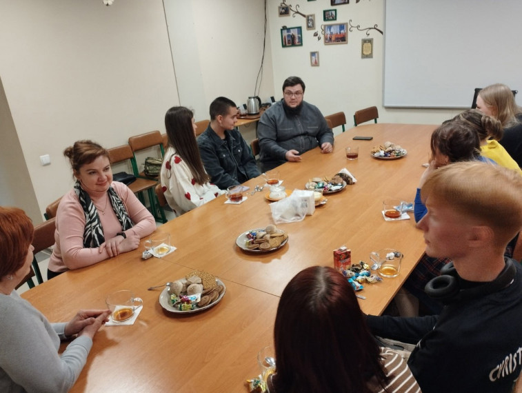 В Горловке продолжается цикл лекций и встреч-бесед по семейным и духовным ценностям. В Горловке продолжается цикл лекций и встреч-бесед по семейным и духовным ценностям.