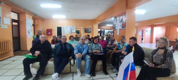 Представители администрации Центрально-Городского района города Горловка и активисты МО ОД «ДР» провели встречу с населением на подведомственной территории. Представители администрации Центрально-Городского района города Горловка и активисты МО ОД «ДР» провели встречу с населением на подведомственной территории.