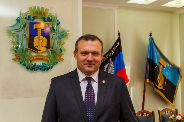 Иван Приходько поздравляет с днем рождения Алексея Кулемзина. Иван Приходько поздравляет с днем рождения Алексея Кулемзина.